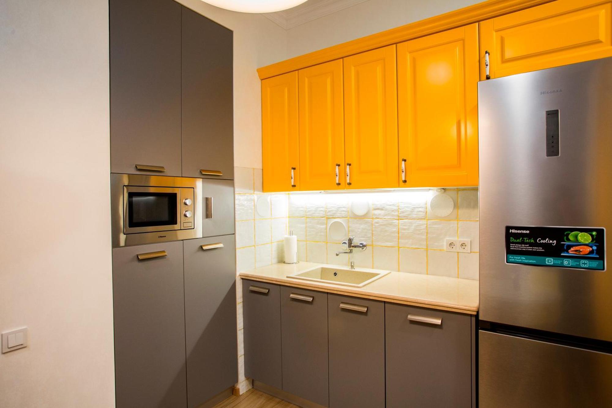 Yellow Apartment In Avlabari Tbilisi Esterno foto
