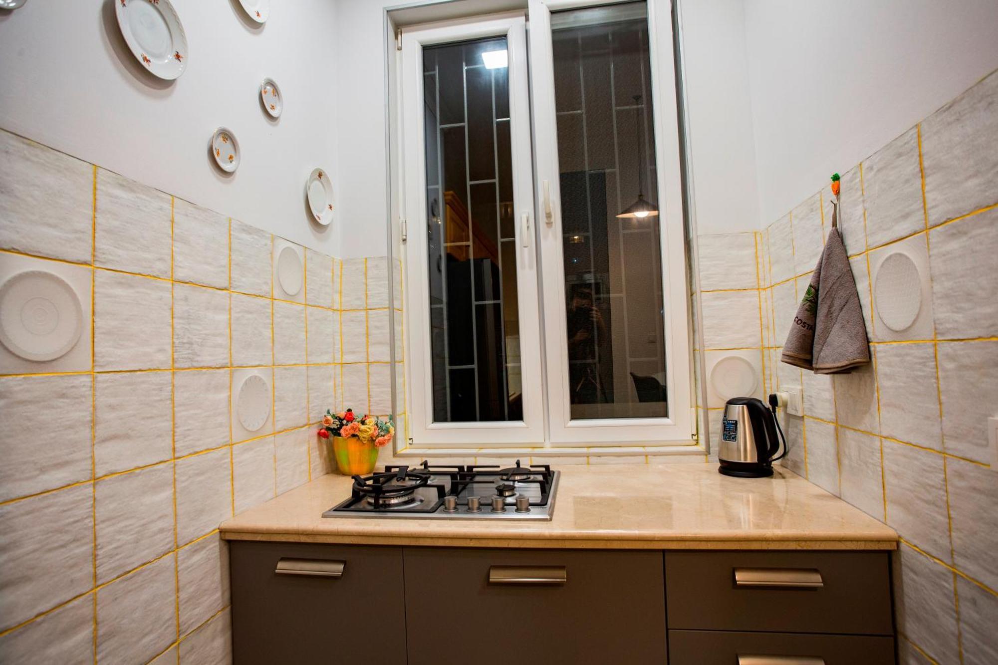 Yellow Apartment In Avlabari Tbilisi Esterno foto