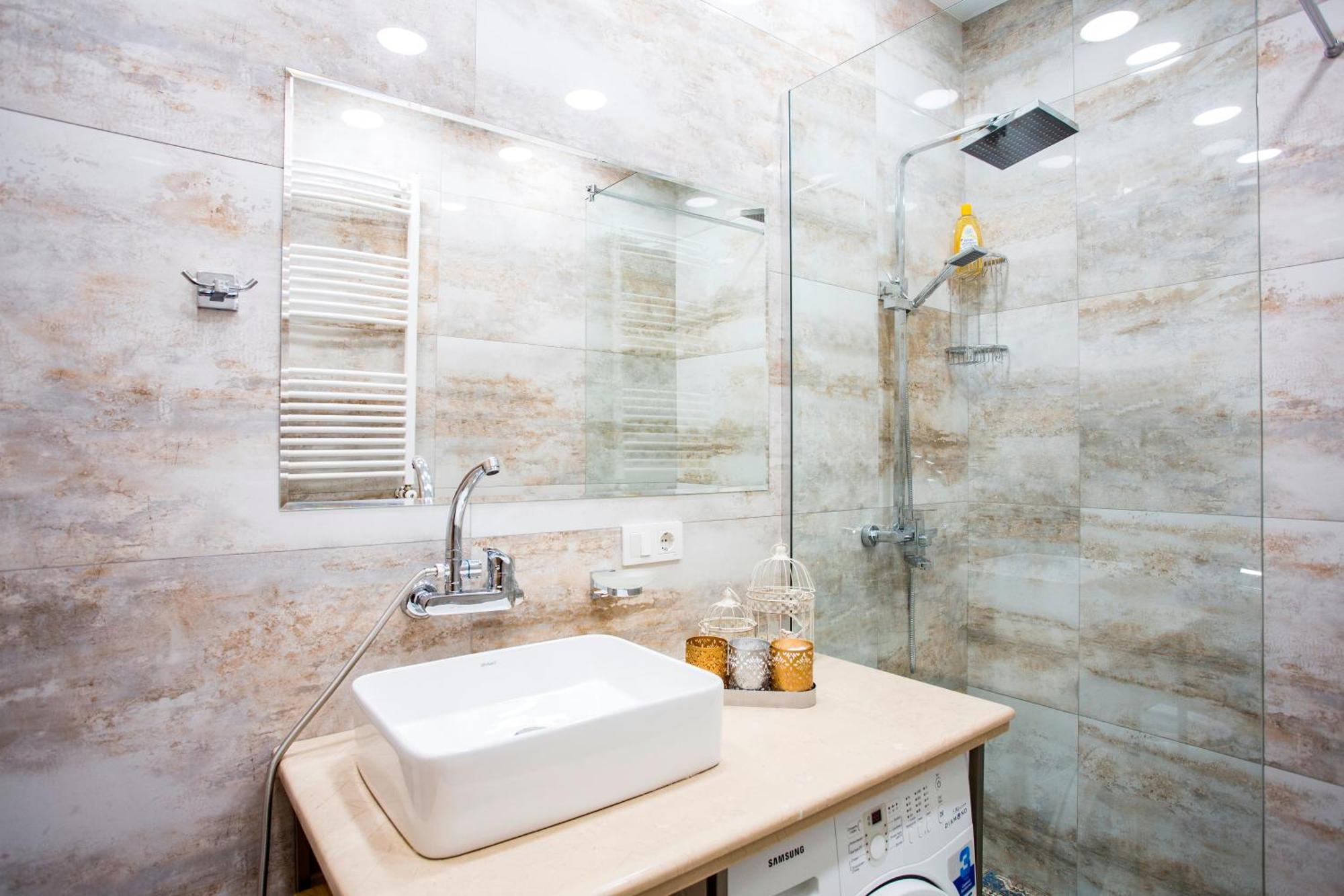 Yellow Apartment In Avlabari Tbilisi Esterno foto
